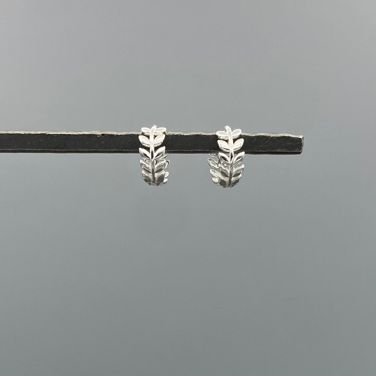 HS124 | Silver Vine Huggie Earrings