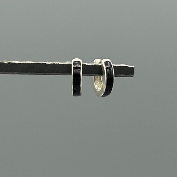 HS295BK | Silver Black Enamel Huggie Earrings