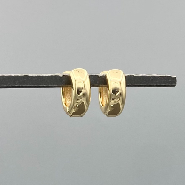 HG140 | Gold Filled Chunky Wide Huggie Earrings