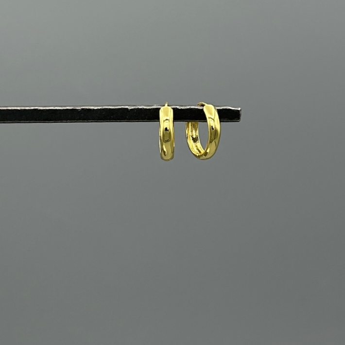 HG332 | Gold Vermeil Chubby Huggie Earrings