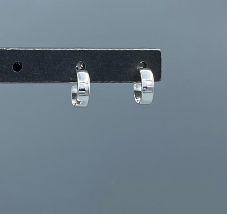 HS271 | Silver Small Wide Flat Post Huggie Earrings