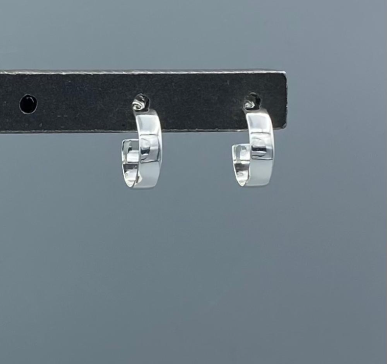 HS272 | Silver Medium Wide Flat Post Huggie Earrings