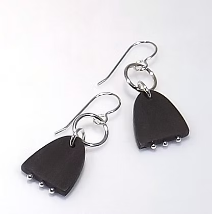 E024 Small Pod on Ring Earrings