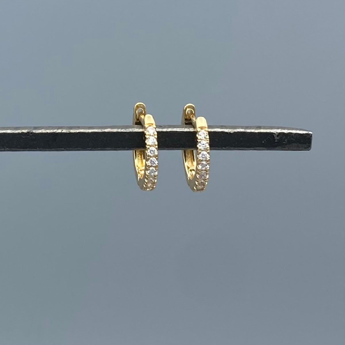 ER5892 | Gold Filled Single Row CZ Huggie Earrings