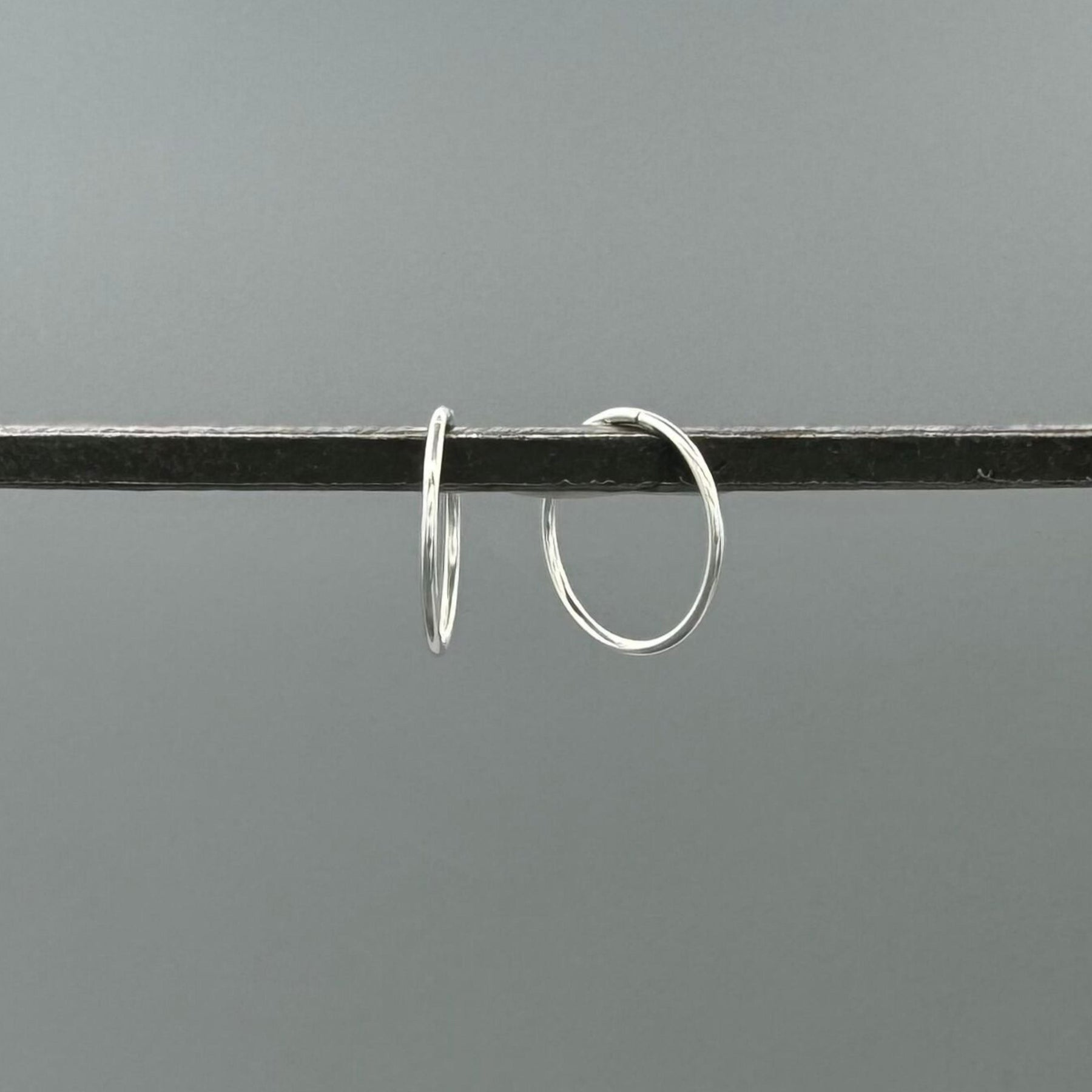 HS532 | Silver 15mm Sleeper Hoop Earrings