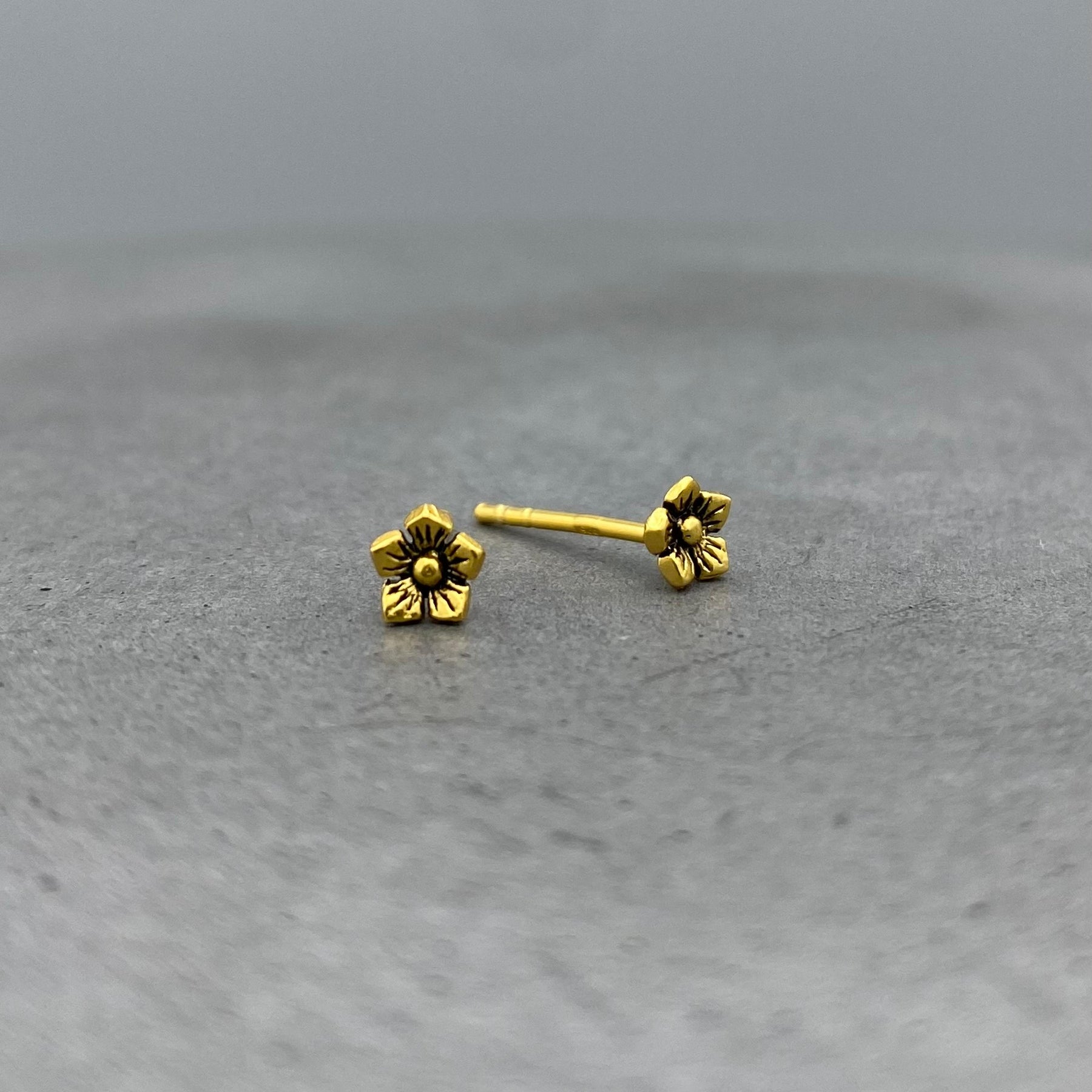 ST138 | Gold Vermeil Little Jasmine Stud Earrings