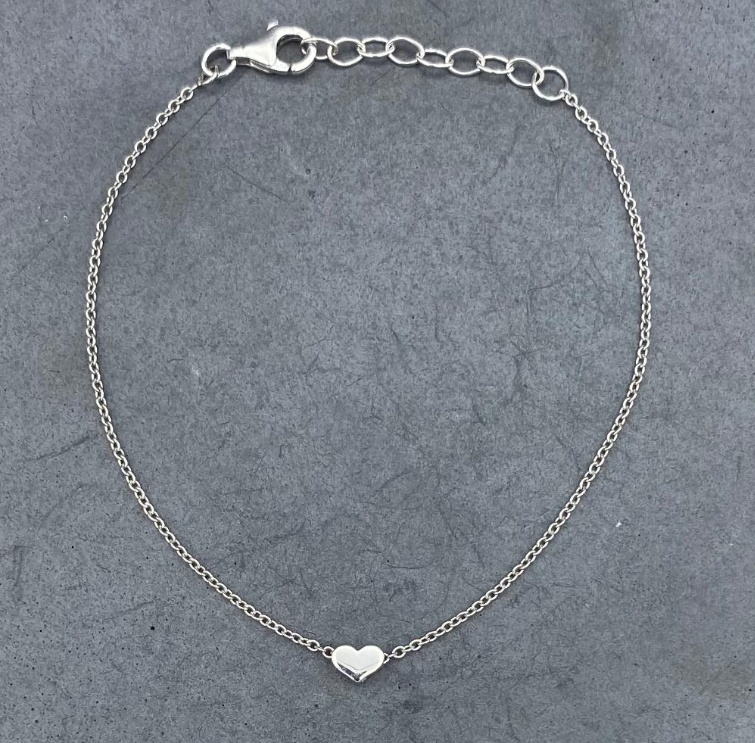B130 | Silver Petite Heart Bracelet