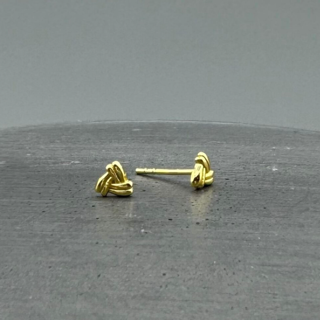 STG559 | Gold Vermeil Double Line Triangle Stud Earrings