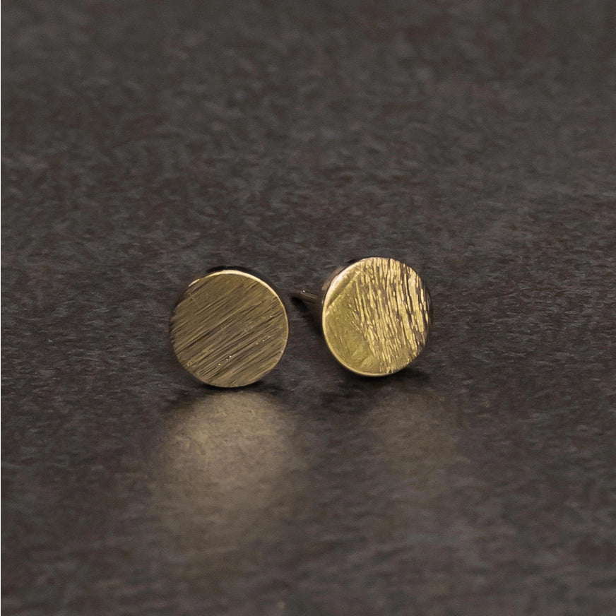 Small Circle Stud Earrings (gold)