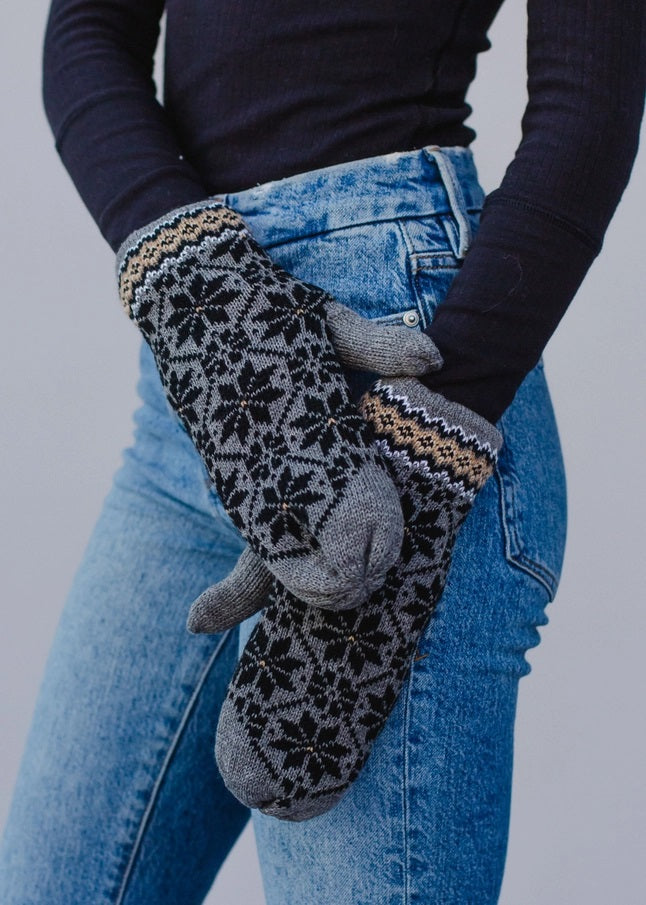 Patterned Knit Mittens