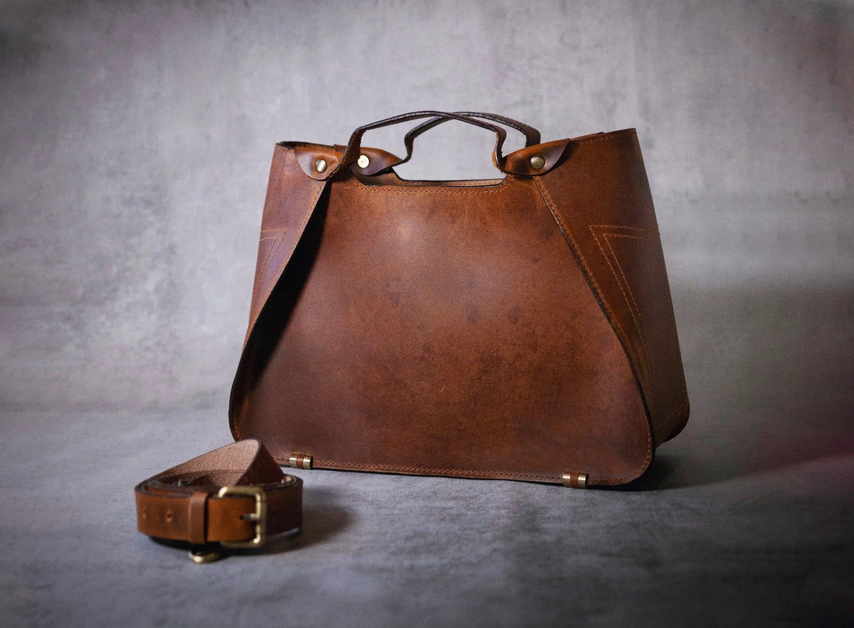 Leather Hand/Shoulder Bag (w/wallet)