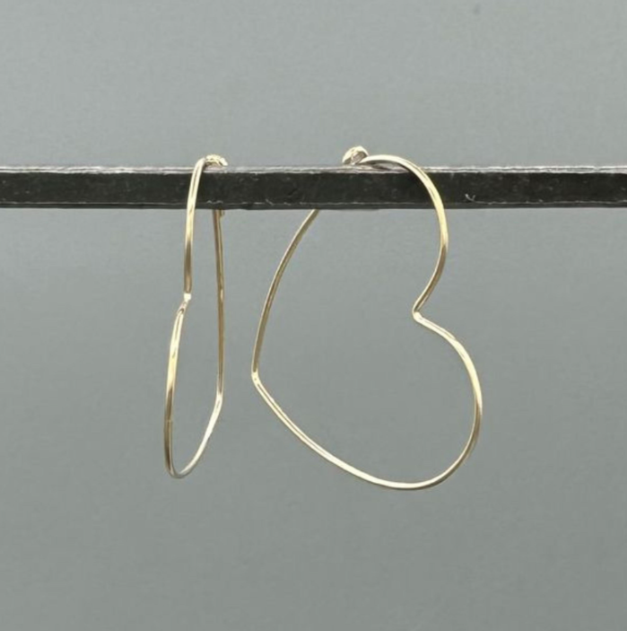 HG536 | Gold Filled Heart Wire Hoop Earrings