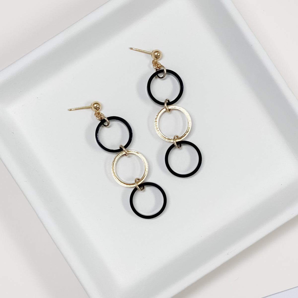 Loopy Earrings (black/gold)
