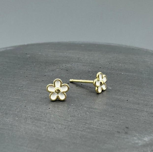 STG682 | Gold Filled Enamel Daisy Post Earrings