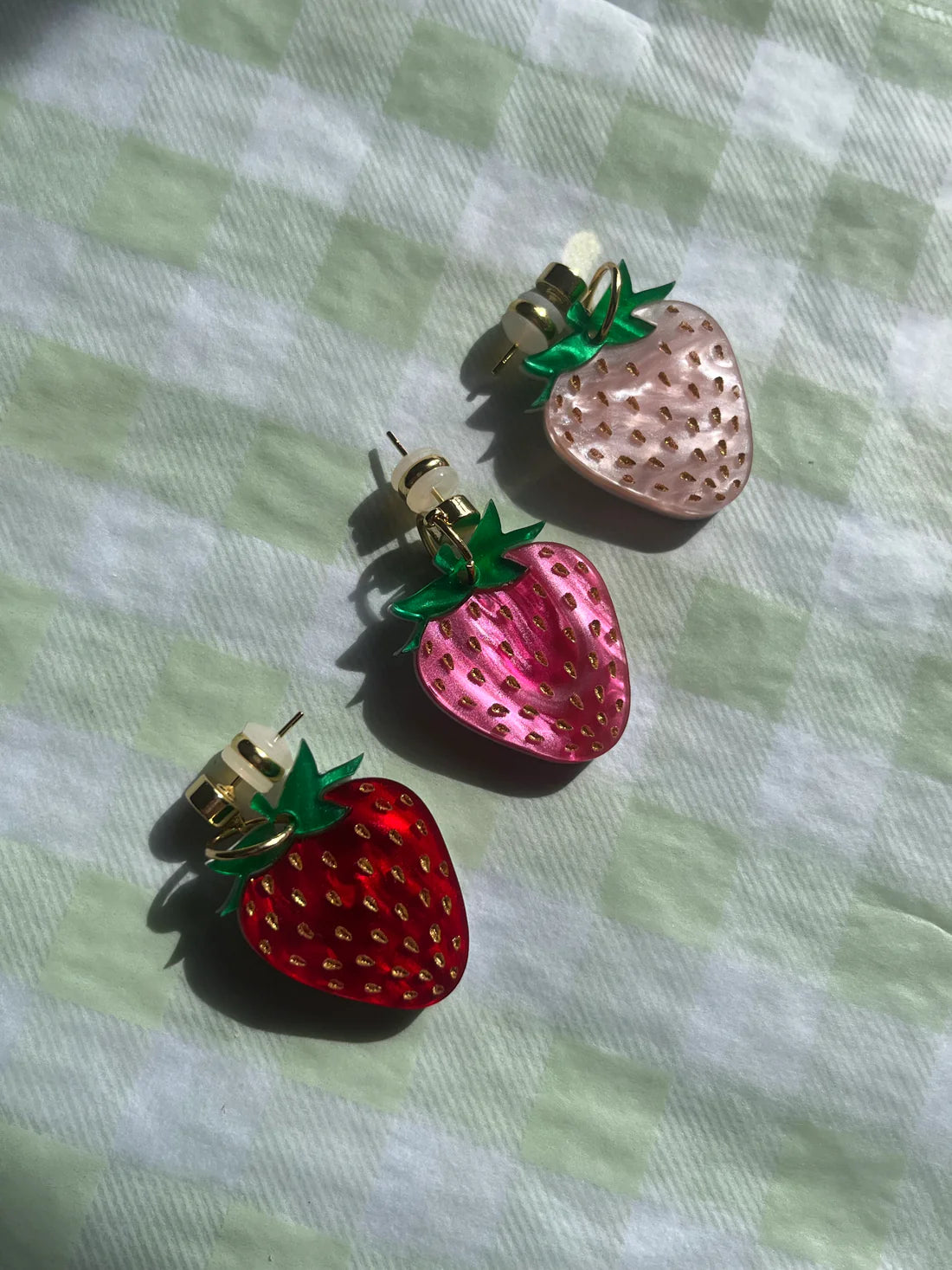 Strawberry Earrings - Pearl Red