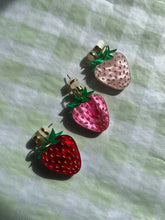 Strawberry Earrings - Pearl Light Pink