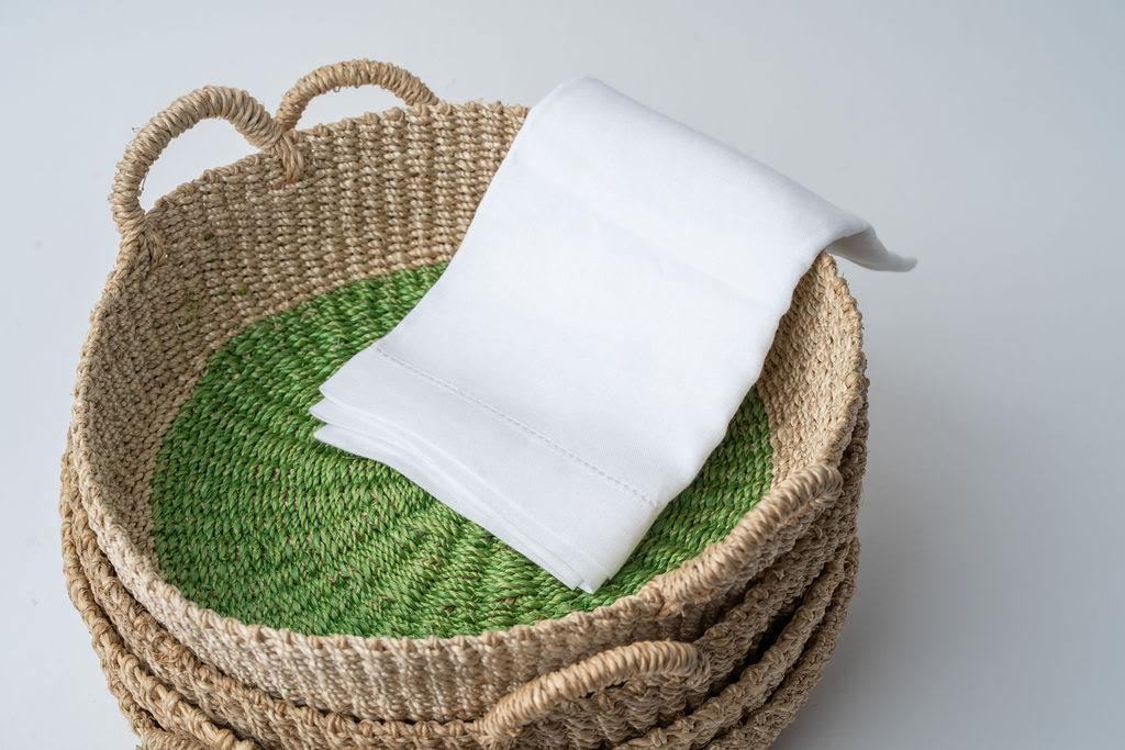 Handwoven Iris Tray (light green)