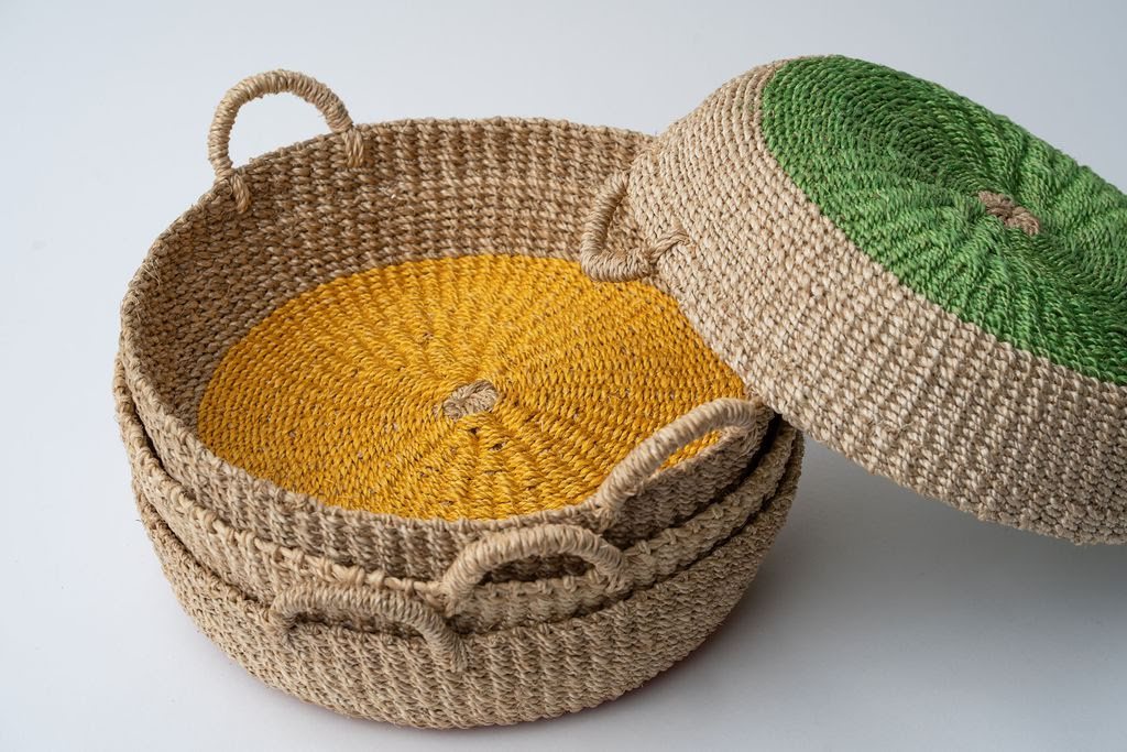 Handwoven Iris Tray (yellow)